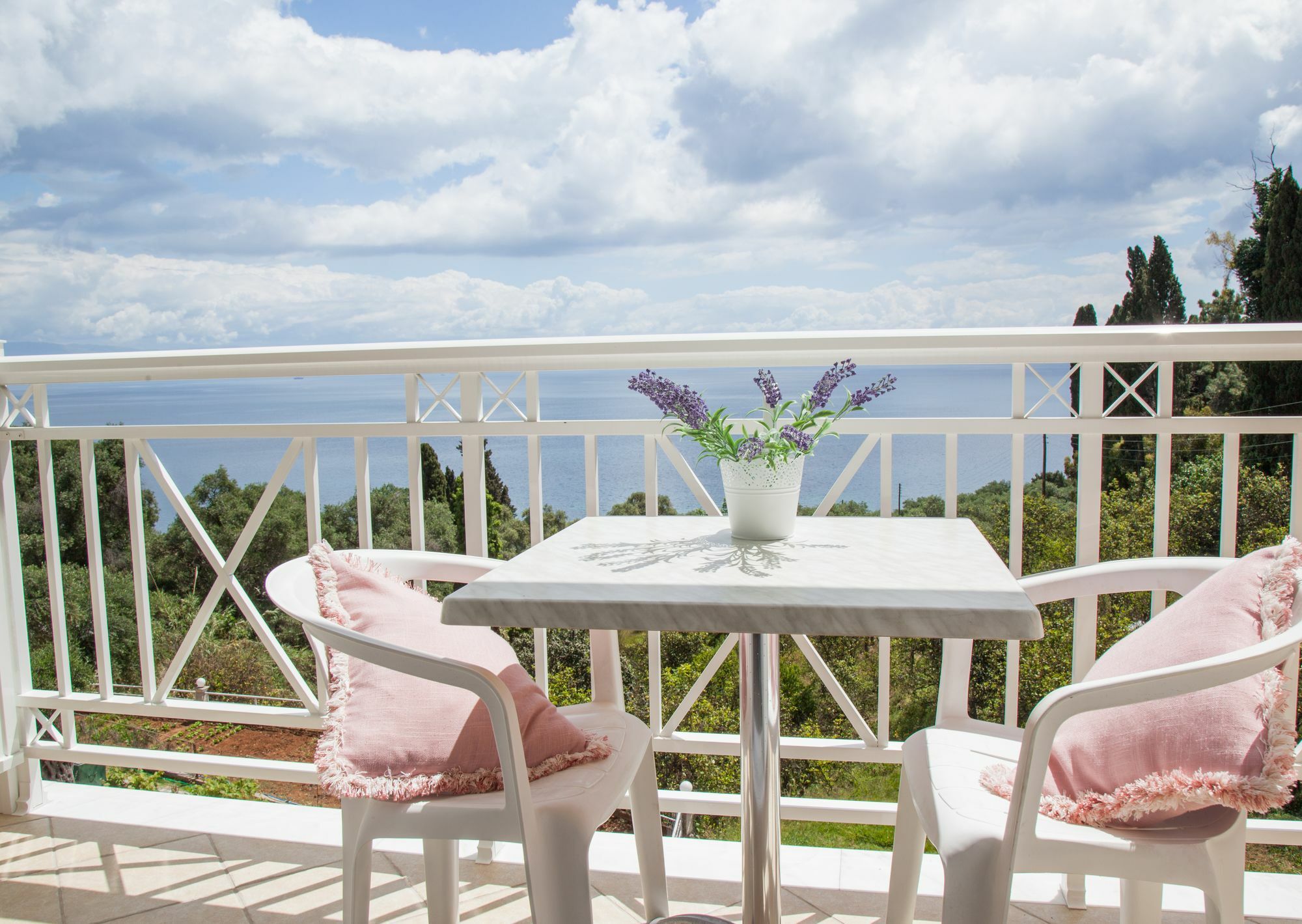 Brentanos Apartments - A - View Of Paradise Gastouri  Exterior photo